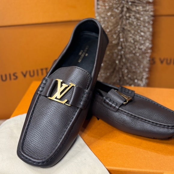 NEW Louis Vuitton Brown Leather LV Buckle Loafers – Size [9] – Authentic - Picture 1 of 5